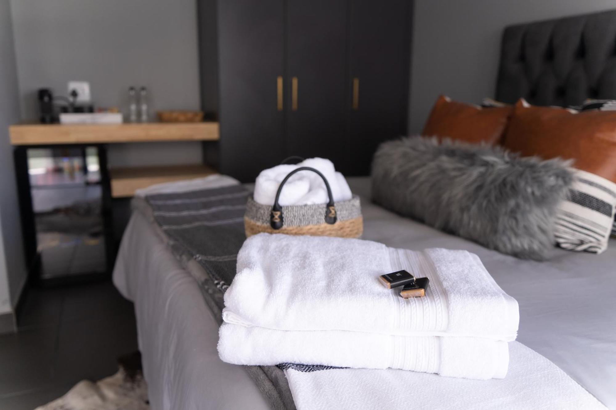 Waterfront Boutique Hotel Vanderkloof Екстер'єр фото
